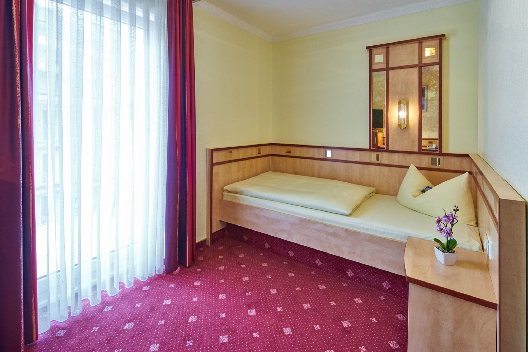 Hotel Alfa Zentrum Munich Exterior photo